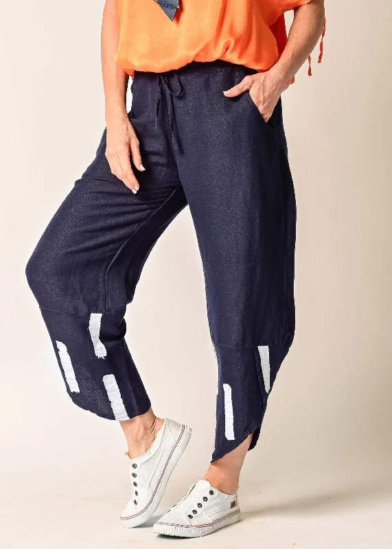 Nerida Pant in Navy