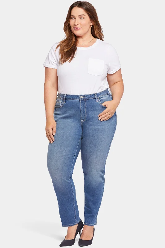 Relaxed Slender Jeans In Plus Size - Lovesick