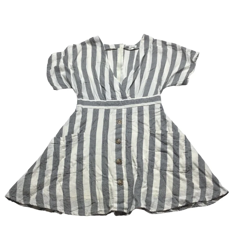 Grey & White Dress Casual Short Moon River, Size S